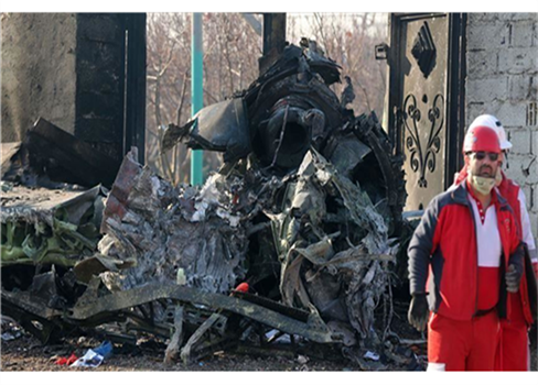 طهران تتراجع وتعلن تسليم الصندوق الأسود للطائرة الأوكرانية لكييف
