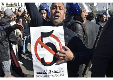التظاهرات الجزائر "العهدة الخامسة" 152928022019090303.jpg