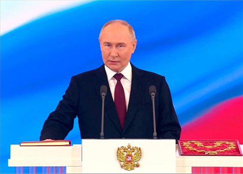 بوتين يؤدي اليمين الدستورية لولاية خامسة من 6 سنوات