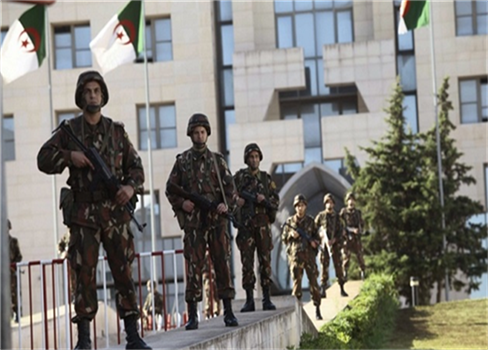 محكمة عسكرية جزائرية تقضي بإعدام ضباط كبار في المخابرات 