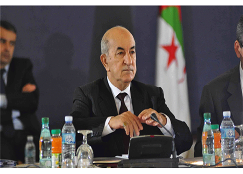 الرئيس الجزائري يتبرأ من حزب بوتفليقة