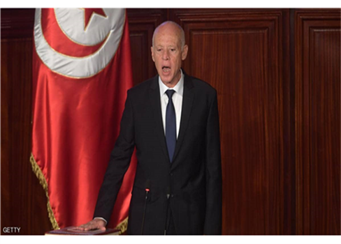 الرئيس التونسي يلوح بحل البرلمان والدعوة لانتخابات مبكرة