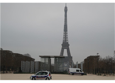  باريس لبكين وموسكو: عيب استغلال المساعدة للدعاية!