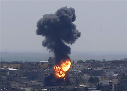 عشرات الشهداء في غارات صهيونية على مناطق متفرقة في قطاع غزة