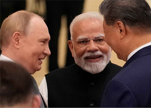 الهند تُدير ظهرها لواشنطن وتبحث عن صفقة أسلحة جديدة مع موسكو