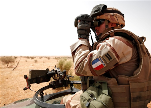 فرنسا تعيد تنظيم حضورها في القارة السمراء