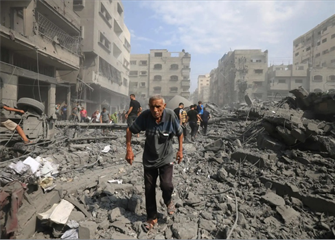 10 شهداء في قصف صهيوني على النازحين في خانيونس 