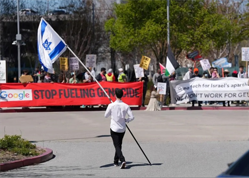 إليزابيث وولف.. جريمة عنصرية تكشف حجم استهداف المسلمين في أمريكا  