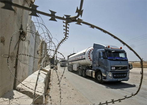 الجيش الصهيوني يمنع غزة من تصدير منتجاتها للخارج