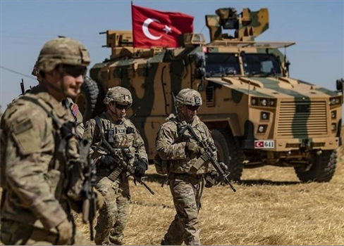 تركيا تستنفر جيشها تجاوباً مع تطور الأحداث في سوريا  