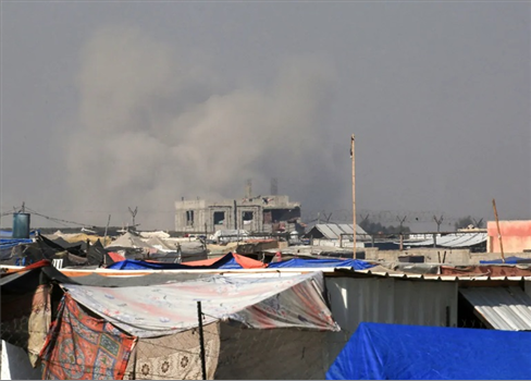 20 شهيداً في غارة صهيونية على مواصي خانيونس