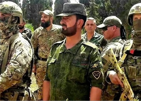 إصابة سهيل الحسن برصاص المعارضة السورية في حماة