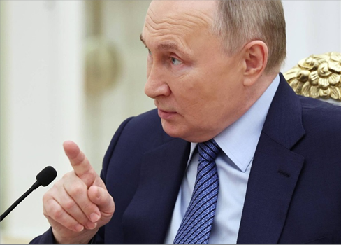 بوتين يتوعد الغرب بتسيلح دولة ثالثة للمشاركة في الحرب الأوكرانية 