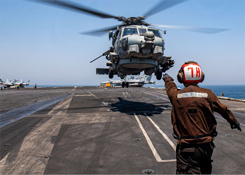 خبراء روس يتوقعون ضربة أمريكية شاملة لإيران في منتصف ابريل