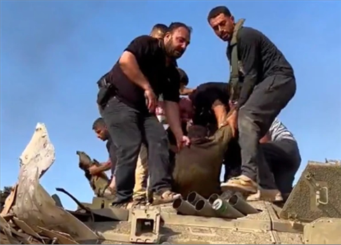 محدث: 40 قتيلاً و740 جريحاً و163 أسيراً صهيونياً في هجوم 