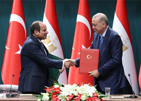 تقاطع المصالح يعمق العلاقات المصرية التركية
