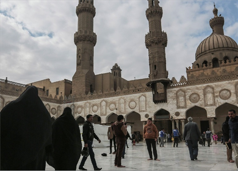 العنصرية ضد المحجبات.. ظاهرة جديدة تتصاعد حدتها في المجتمع المصري
