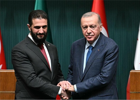 كاتب صهيوني: إذا لم نواجه الشرع في سوريا سنواجه غداً أردوغان