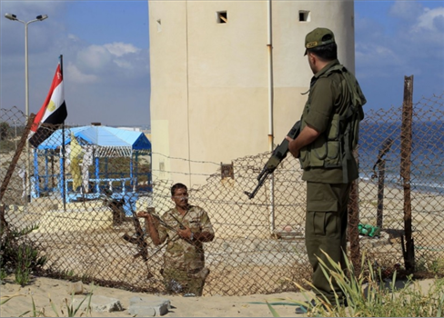 مصر تحذر من دفع الفلسطينيين باتجاه سيناء