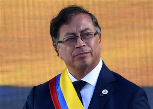 الرئيس الكولومبي يزور جرحى غزة في قطر