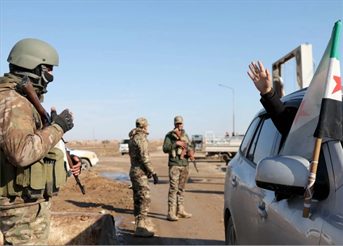 الجيش السوري يتسلم قاعدة الشدادي بعد إخلاء أمريكي منسّق