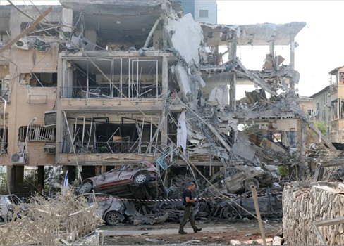 هجوم صاروخي إيراني واسع يستهدف مواقع في الدولة العبرية