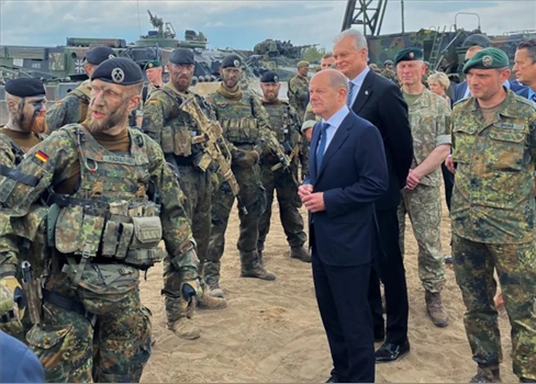 وزيرة ألمانية تستنفر بلادها للإستعداد للحرب