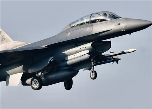 واشنطن توافق على منح أوكرانيا طائرات أف 16