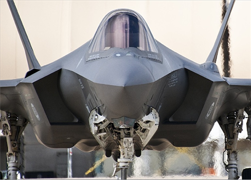 ترامب لا يمانع بيع السعودية طائرات أف 35 