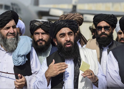 الحكومة الأفغانية تحول القواعد الأمريكية السابقة لمناطق اقتصادية