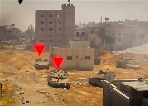 الجيش الصهيوني يُقر بمقتل ضابط وإصابة 3 من جنوده في غزة