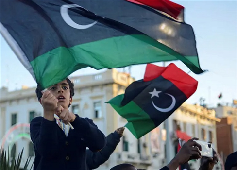 أقطاب الصراع الليبي يتفاوضون على مسار سياسي جديد للبلاد