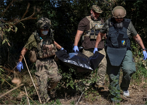 روسيا تسلم أوكرانيا جثث 501 من جنودها