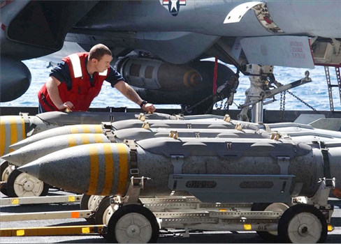 ألف طائرة نقلت 120 ألف طن من السلاح إلى الدولة العبرية