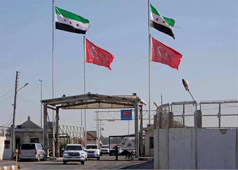 تركيا تنوي تشغيل خط سكة حديد قريب من الحدود السورية