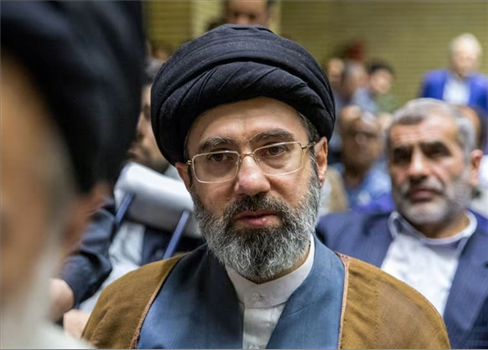 المرشد الإيراني يحاول تحييد تركيا وعُمان من دائرة العداء