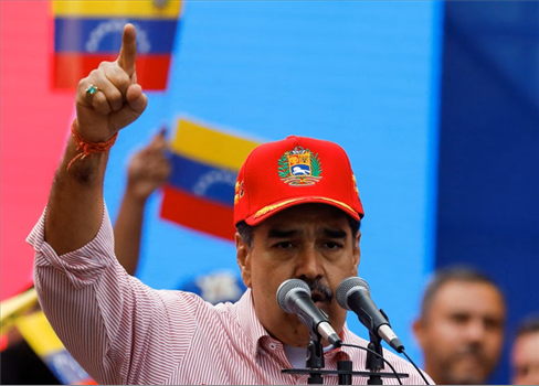 الغارديان تكشف استراتيجيات القوة والسيطرة في عهد ترامب