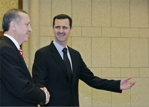 مفاوضات بين أجهزة الاستخبارات لتسوية النزاع بين سوريا وتركيا