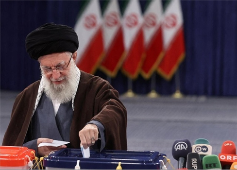 السلطات الإيرانية تفتح باب الترشح للانتخابات الرئاسية