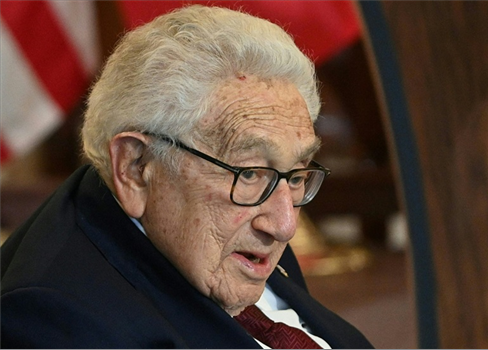 وفاة هنري كيسنجر عراب الحرب الأمريكية في فيتنام