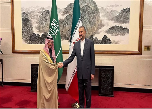 عبداللهيان وسفير بلاده في الرياض لتعزيز العلاقات وبحث الملفات الإقليمية
