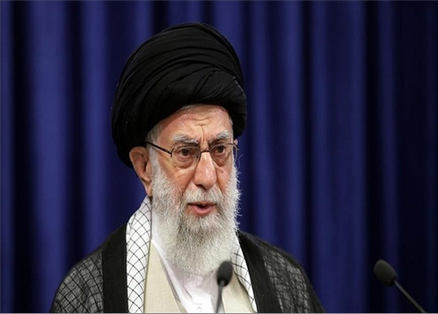 خامنئي يهدد الأمريكيين .. إذا أشعلتم الحرب فستكون حربا إقليمية