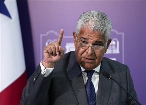 رئيس بنما يُكذب ترامب .. قناة بنما لن تخضع لأي نفوذ أجبني