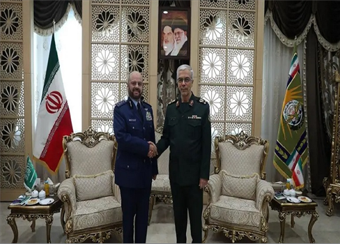 رئيس الأركان السعودي في زيارة إلى طهران