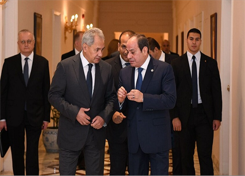 وفد روسي رفيع المستوى في مصر لإجراء محادثات عسكرية