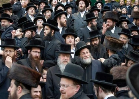 بسبب إعفاء الحريديم .. أهالي جنود الاحتلال يطالبون أبناءهم بعدم المشاركة في الحرب