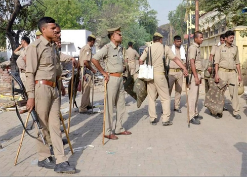 الهند تقمع بشدة تظاهرات للمسلمين يحتجون على قانون الأوقاف الإسلامية