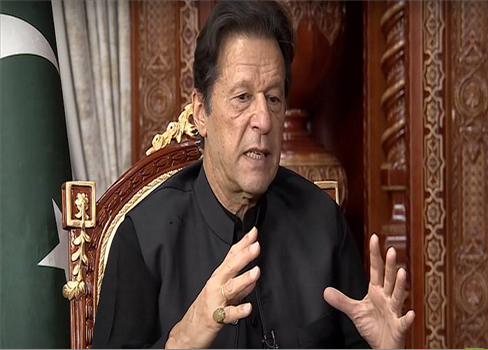 بعد أحكام ببراءة عمران خان الحكومة الباكستانية تسعى لحظر حزبه ومحاكمة قياداته