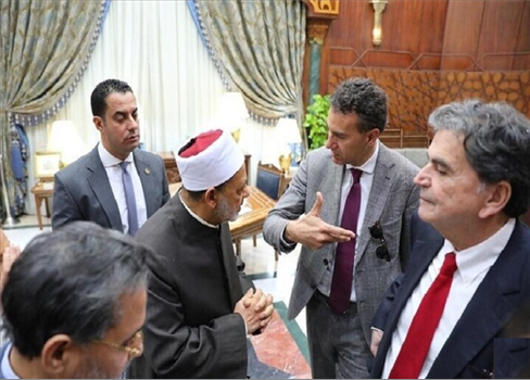 شيخ الأزهر لوفد فرنسي: تطبيع الشذوذ الجنسي خطر