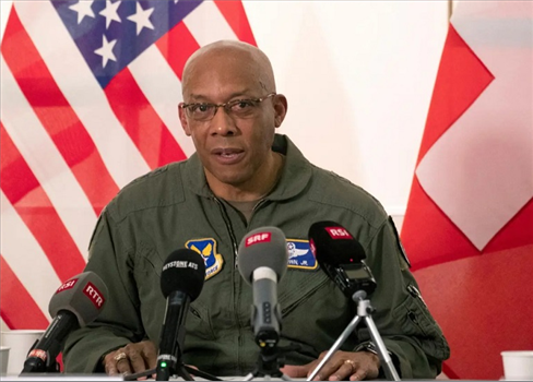 رئيس هيئة الأركان الأمريكي يبدأ جولة تشمل مصر والأردن ودولة الاحتلال